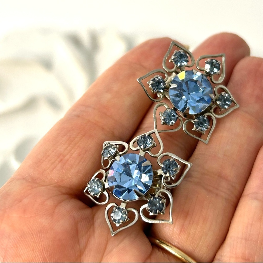 Vintage Prong Set Blue Rhinestone Clip On Earrings